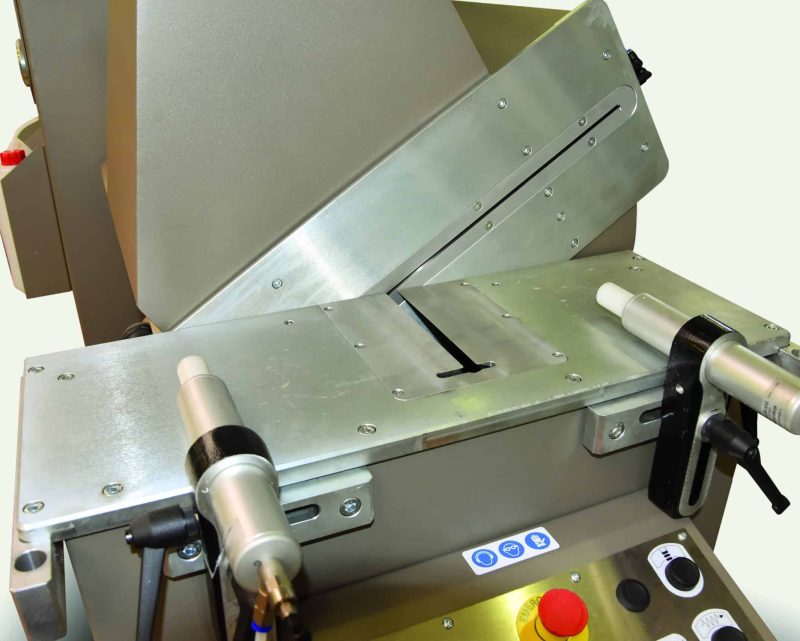 PERTICI Automatische Afkortzaagmachine type 55 FS (2)