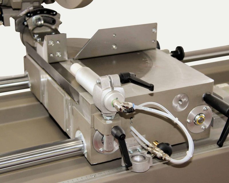 PERTICI Dubbele Verstekzaagmachine type 402-403 (1)